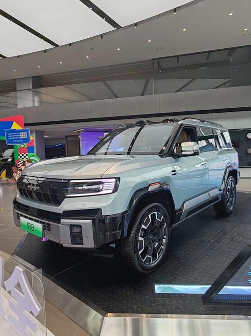 深圳283比亚迪方程豹硬派越野的爆款，英菲尼迪35周年与你共成长